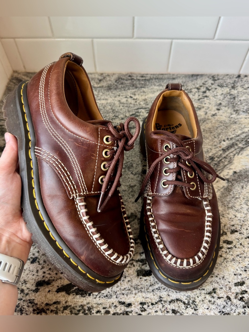 Dr. Martens Lowell Leather Moc Toe Shoes in Butterscotch. W 8. VGUC